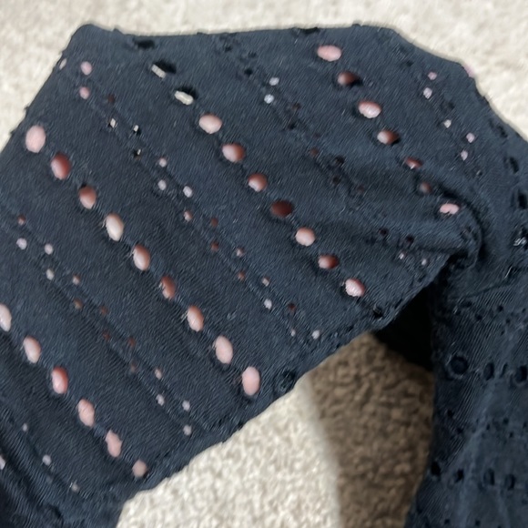 Eyelet peplum top - Picture 4 of 4